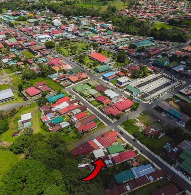 La Fortuna Donwtown Dreams Esterno foto